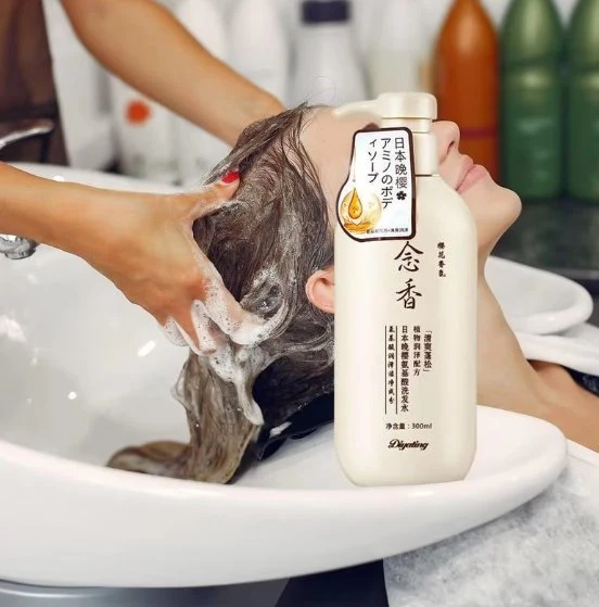 Gentle Moisturizing Cleansing Shampoo 300ml for nourishing, moisturizing, and daily hair care. — image 2